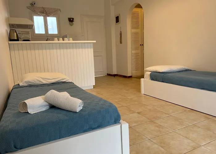 Sela\'S Corfu Beach Home